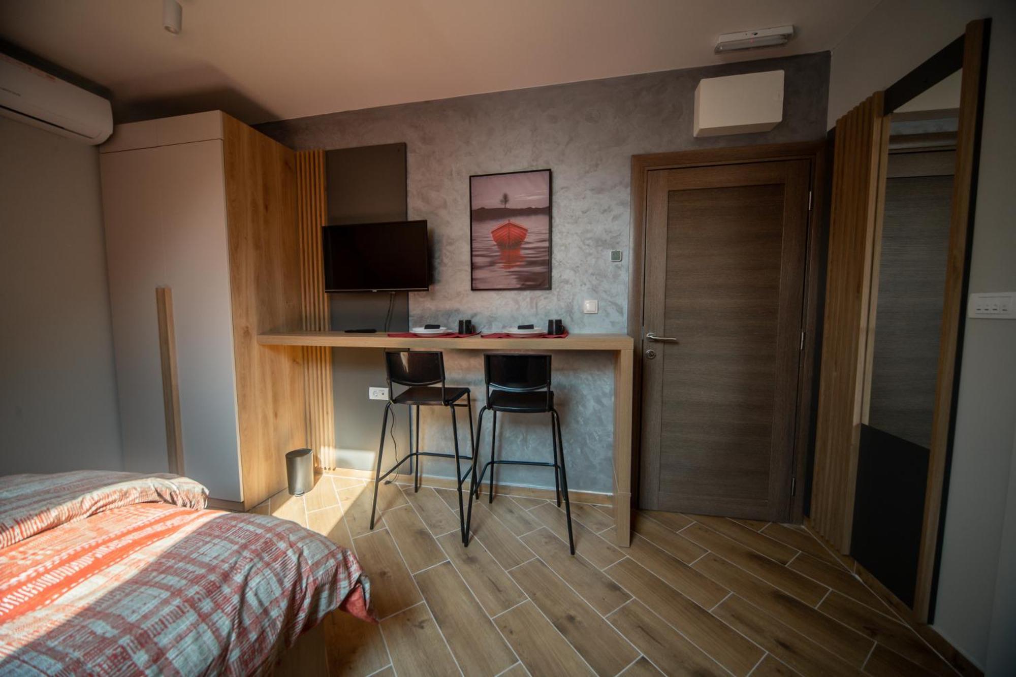 Brent Collection - Apartments In City Center Новий Сад Екстер'єр фото